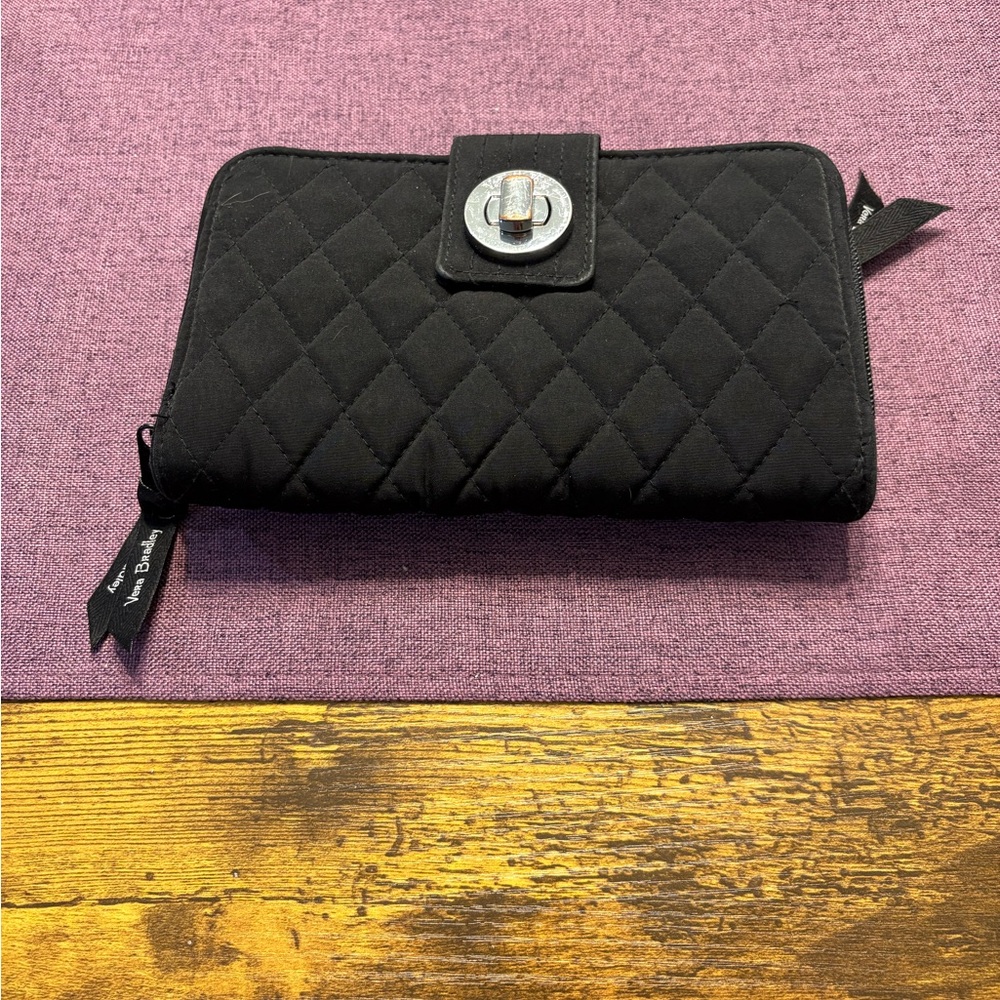 Vera Bradley RFID Turnlock Classic Black Quilted Wallet. Preowned.